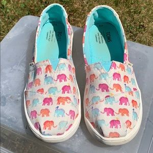 Toms cute elephant slip on shoes
